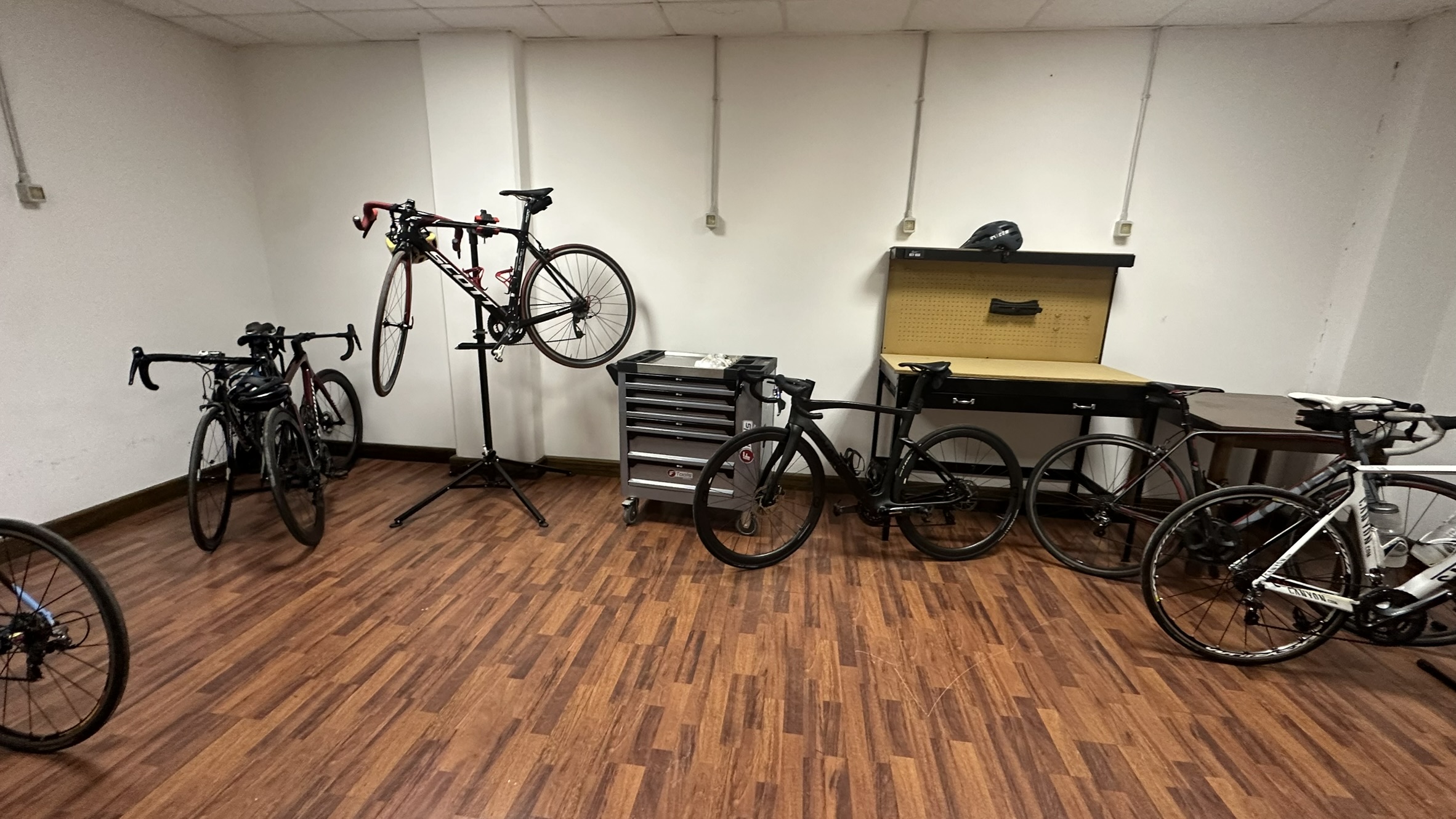 Fahrradwerkstatt und Wartungsbereich Hotel Ampezzo